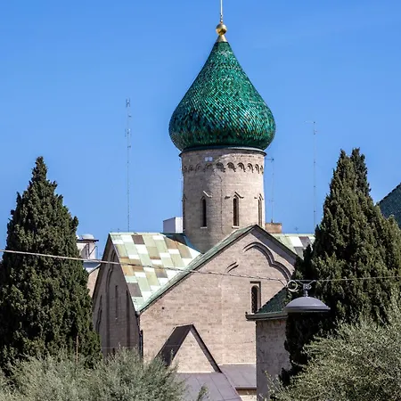 Numero 5 בית הארחה 3*