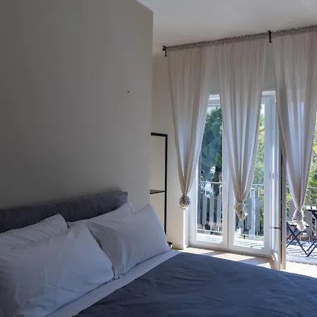 Numero 5 3* בארי